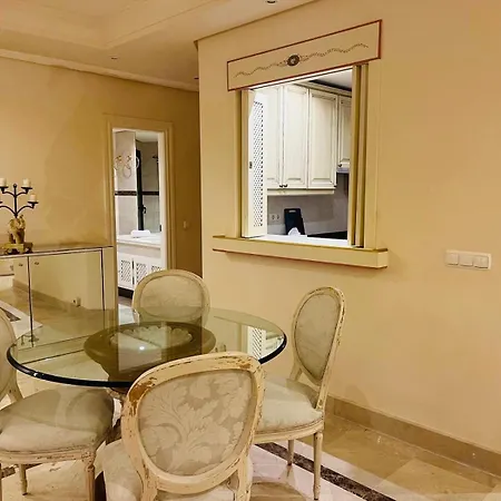 La Alzambra Banus Apartment *